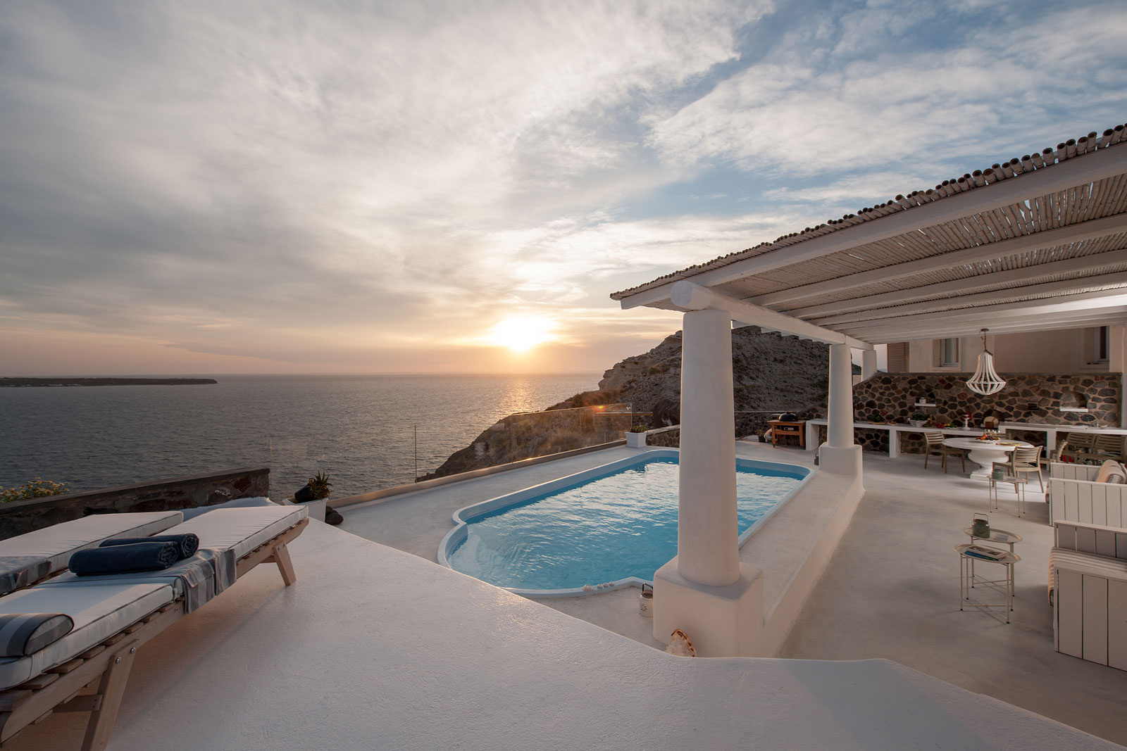 ode luxury villa oia