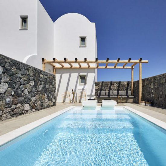 luxury suites santorini