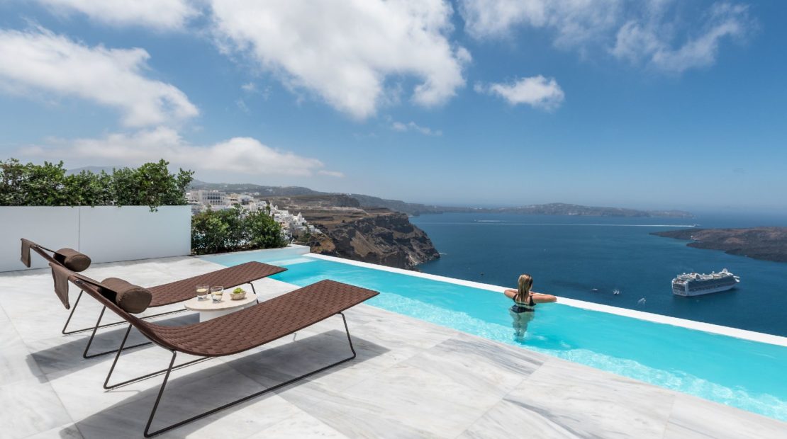 santorini villas infinity pools