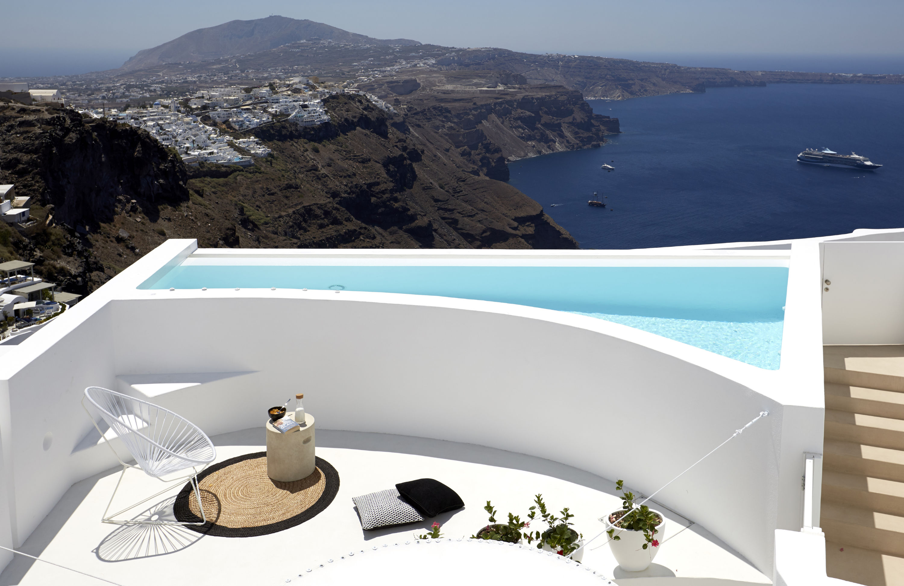 luxury santorini villas