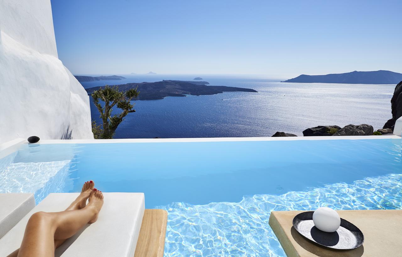 villas in santorini