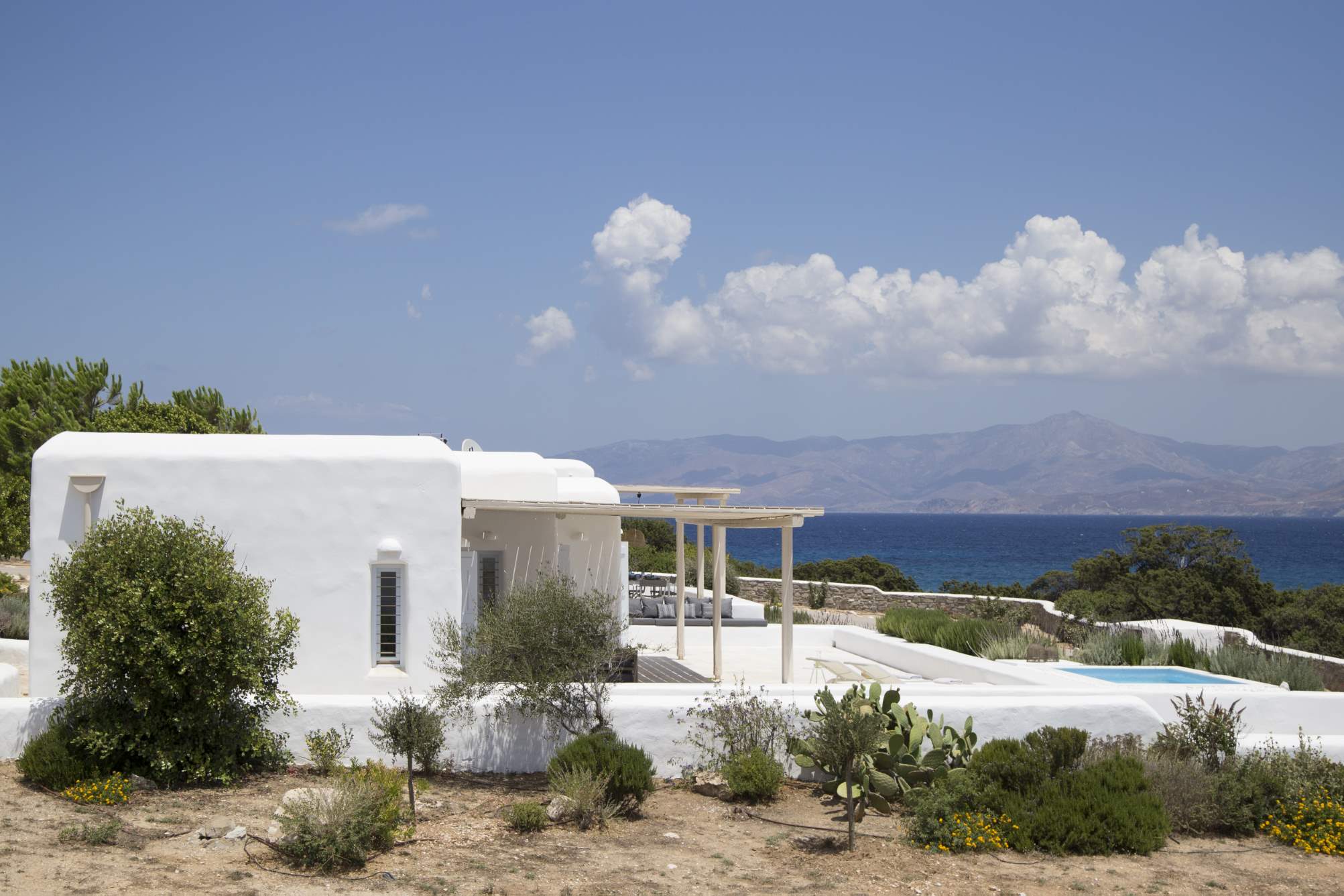 paros luxury villas