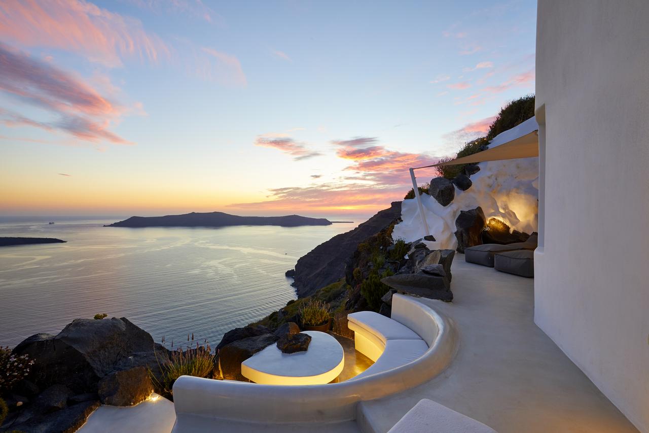 villas in santorini