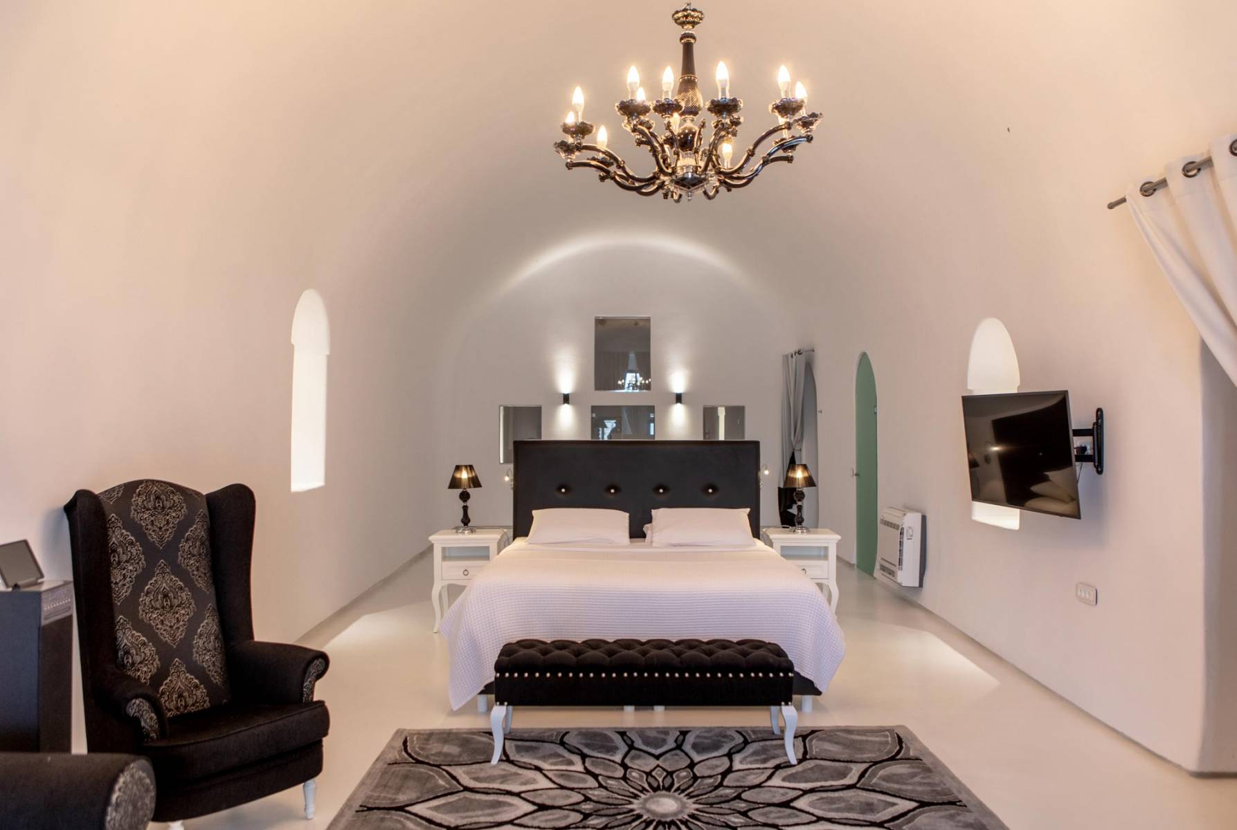 santorini mansion suite