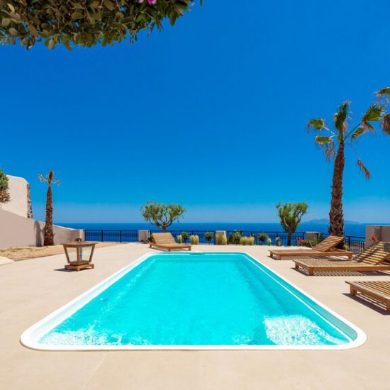 luxury villas imerovigli pools