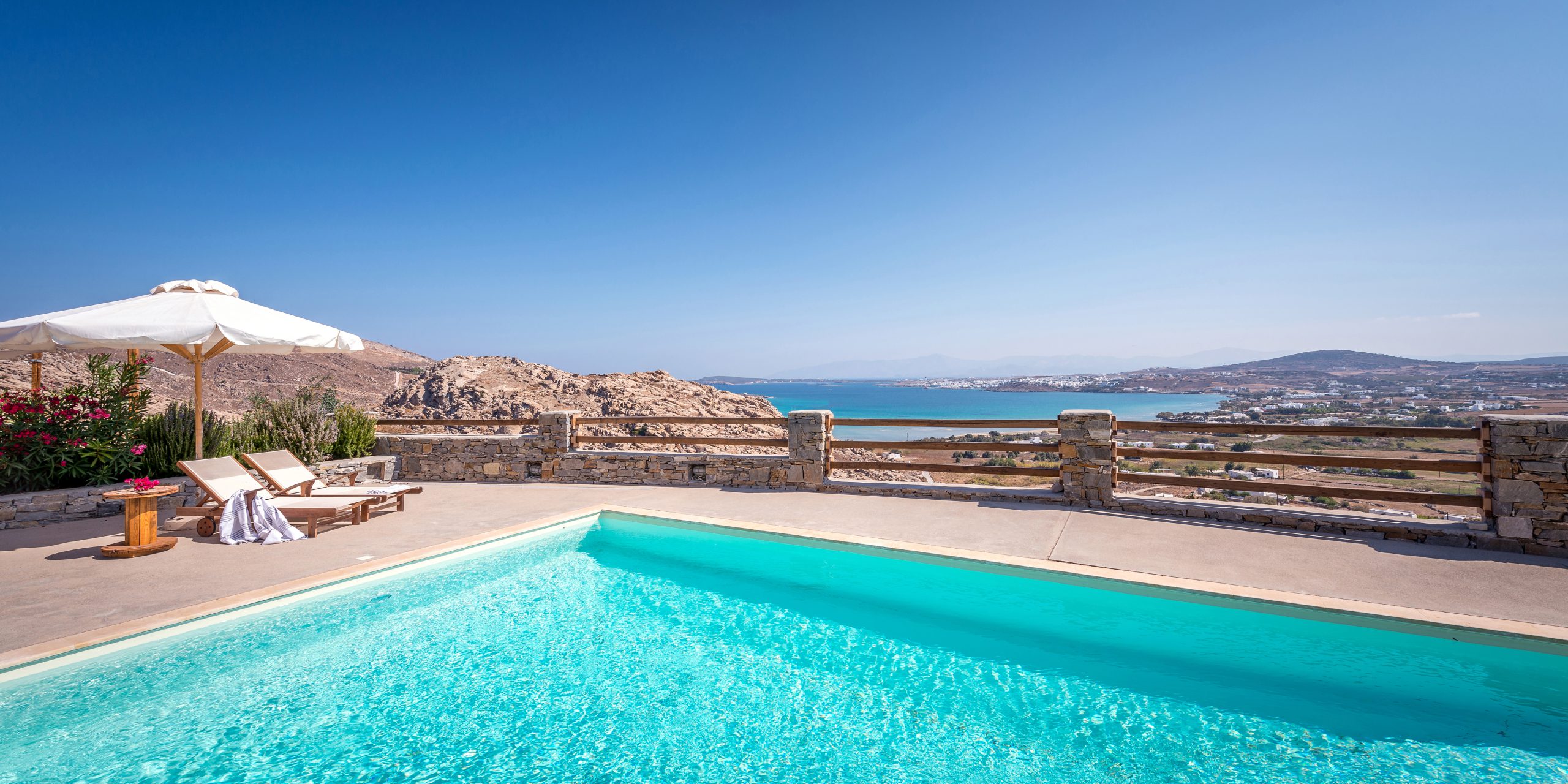 naoussa villas paros