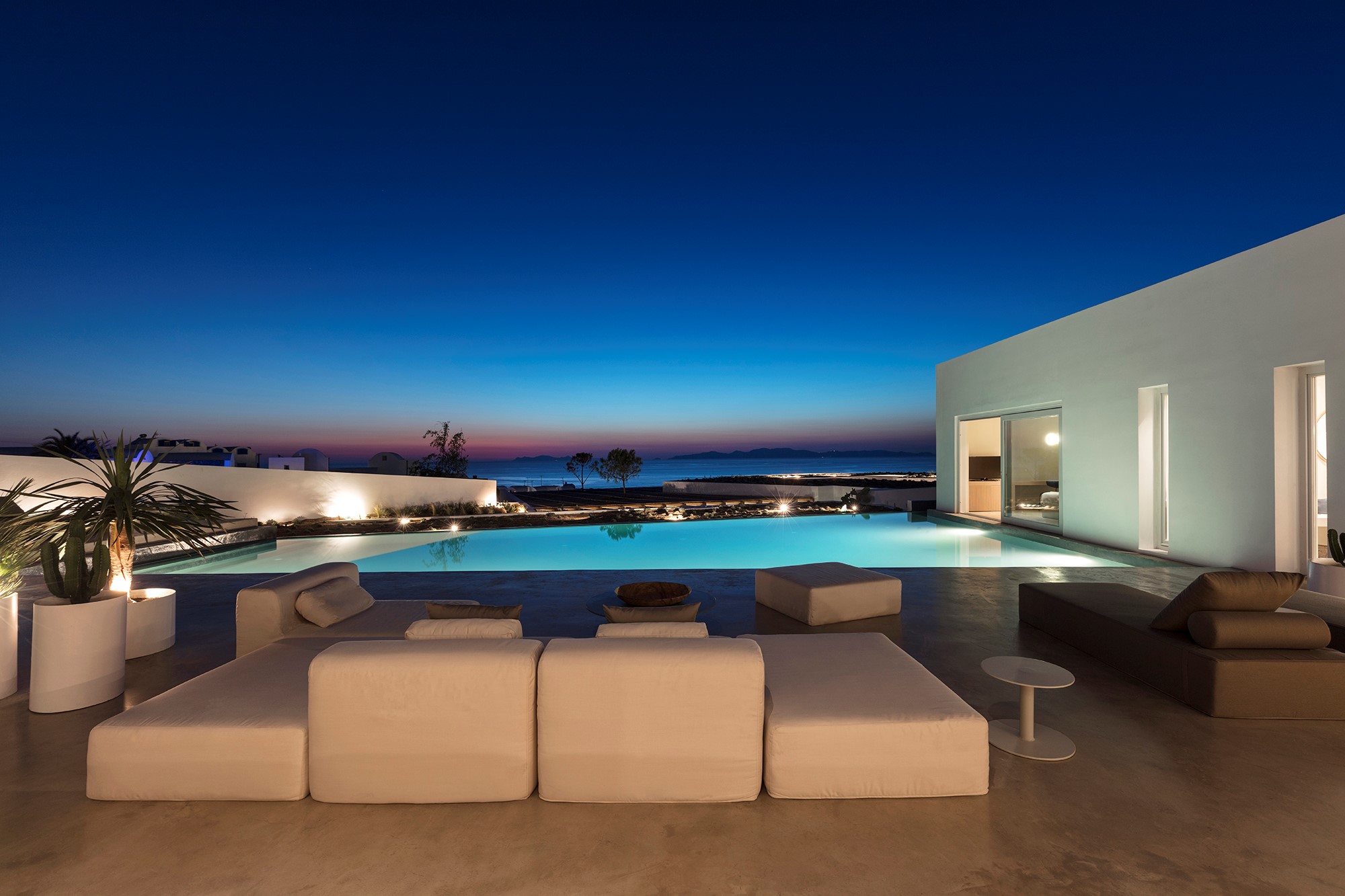 oia luxury villas