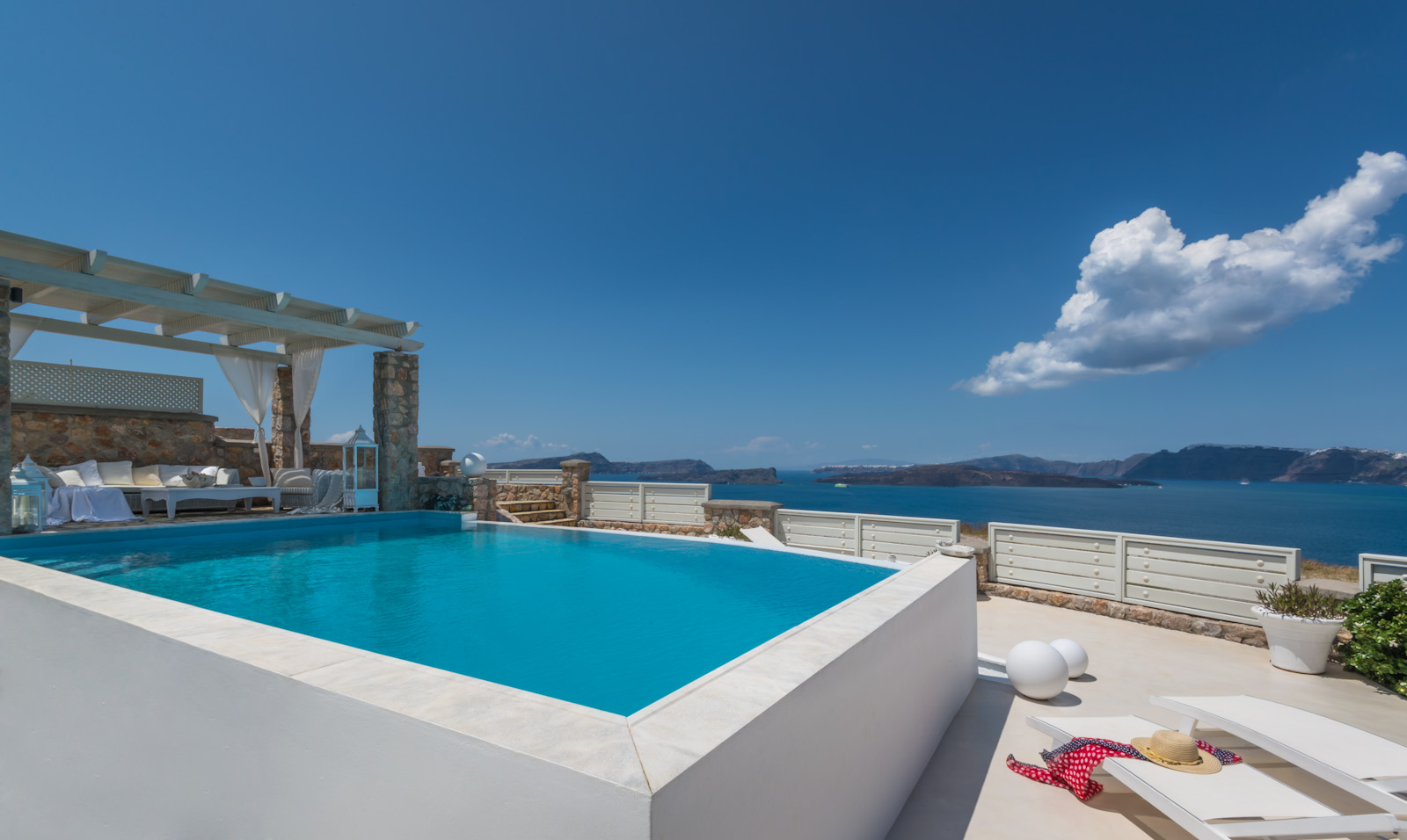 luxury santorini villas