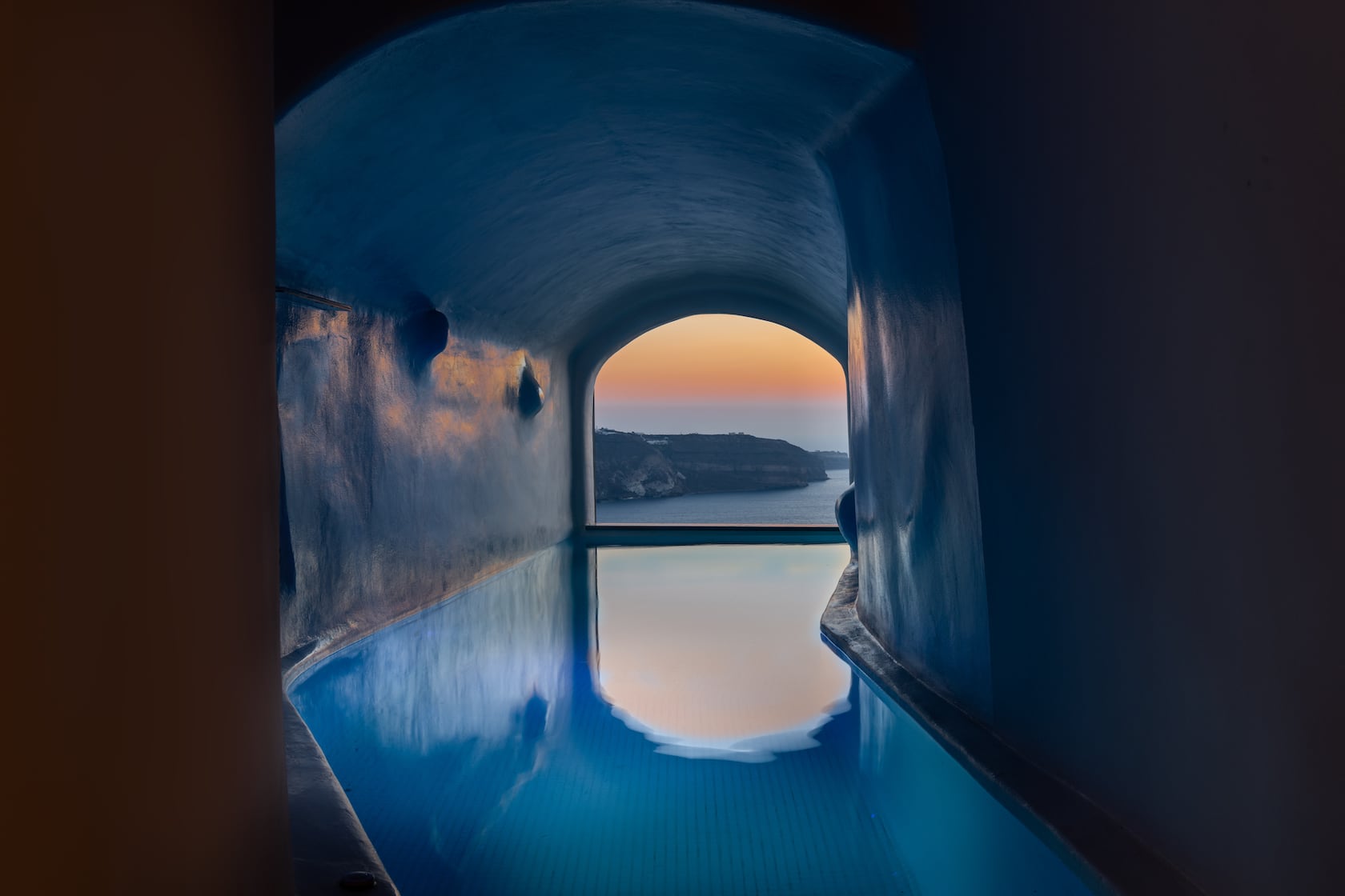 luxury suites santorini private pools
