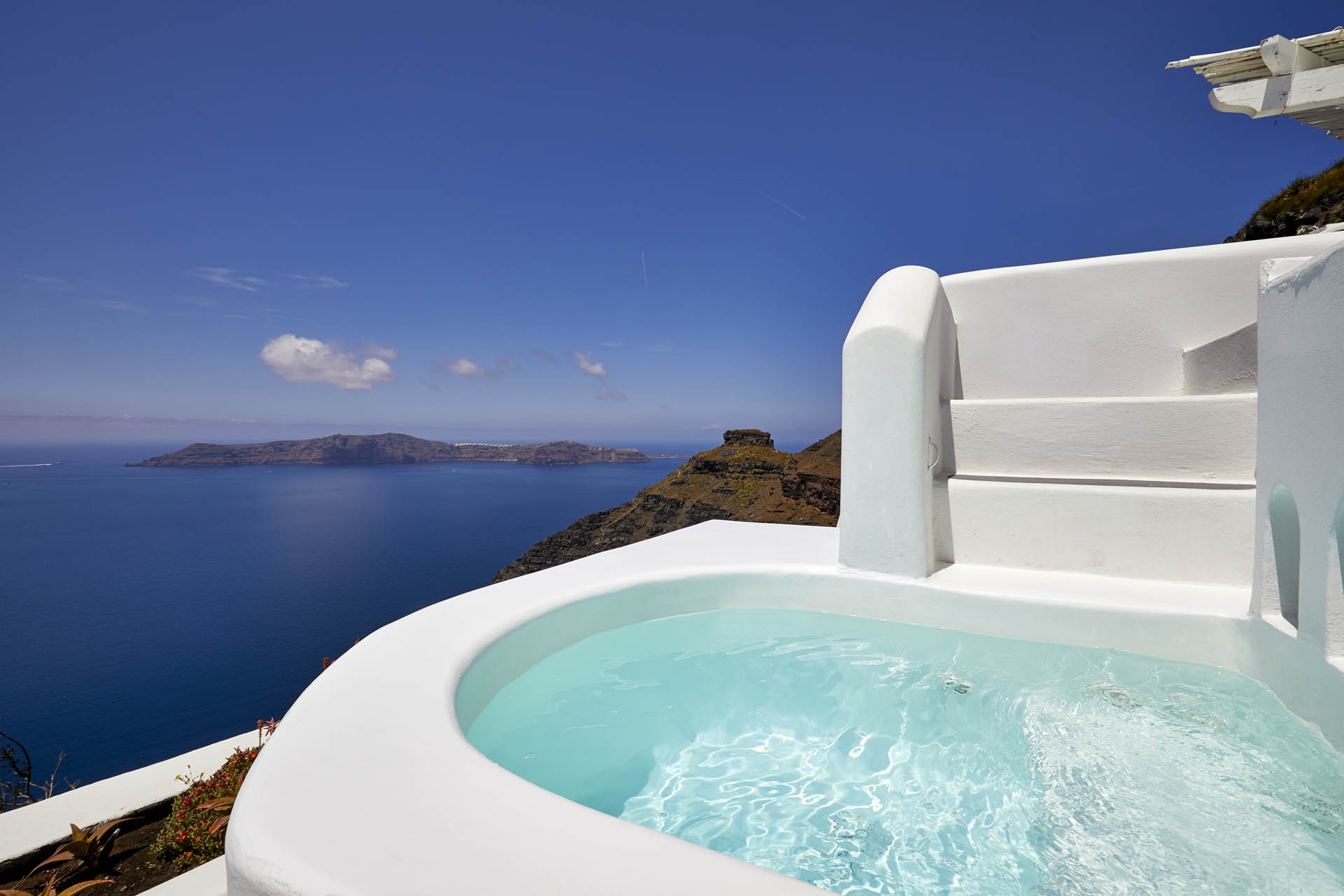 luxury suites santorini imerovigli