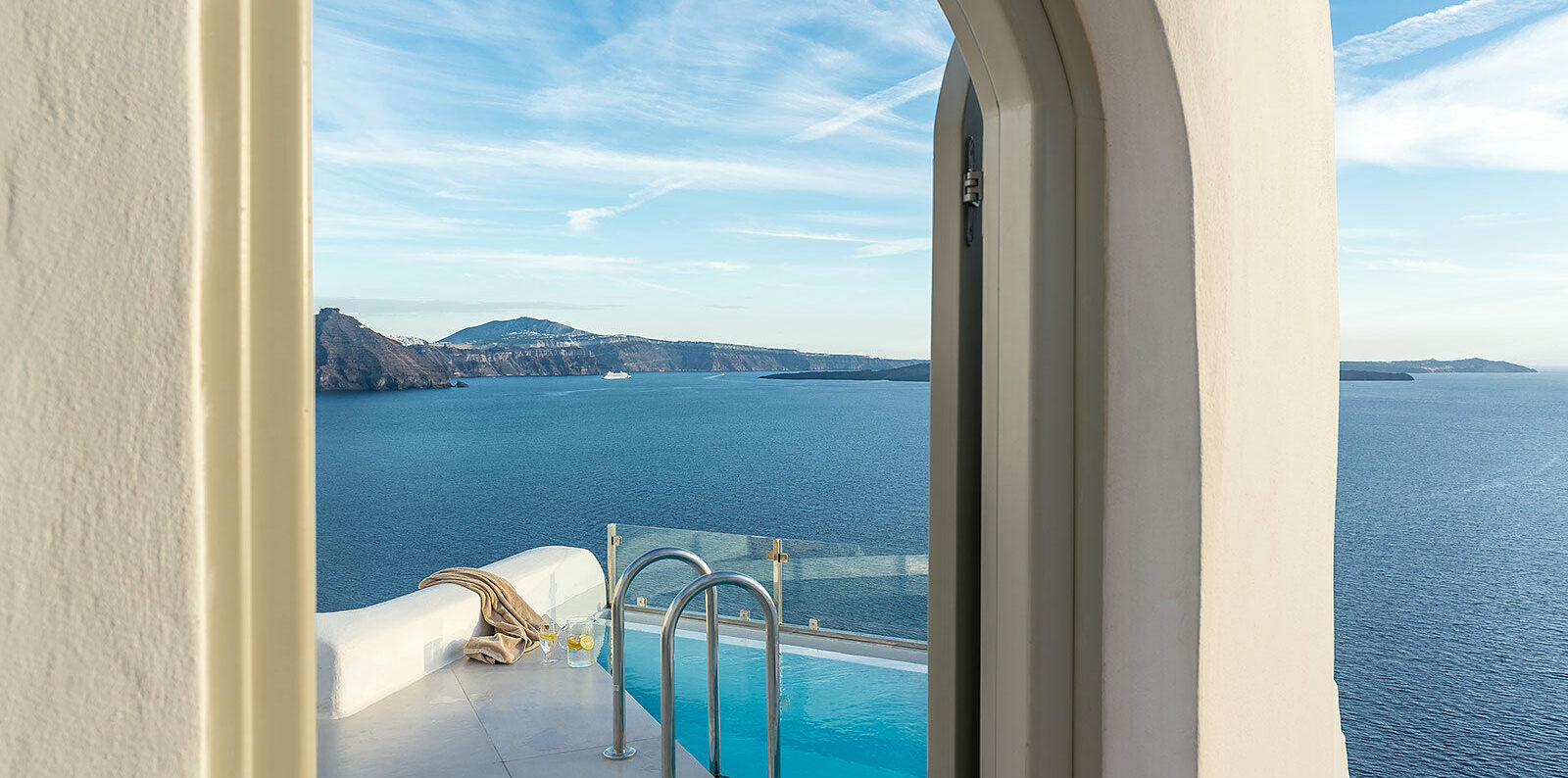 luxury villas oia