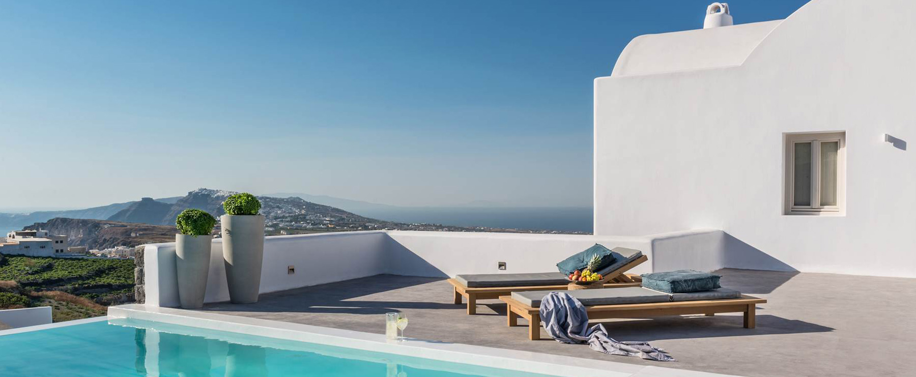 santorini luxury villas caldera views