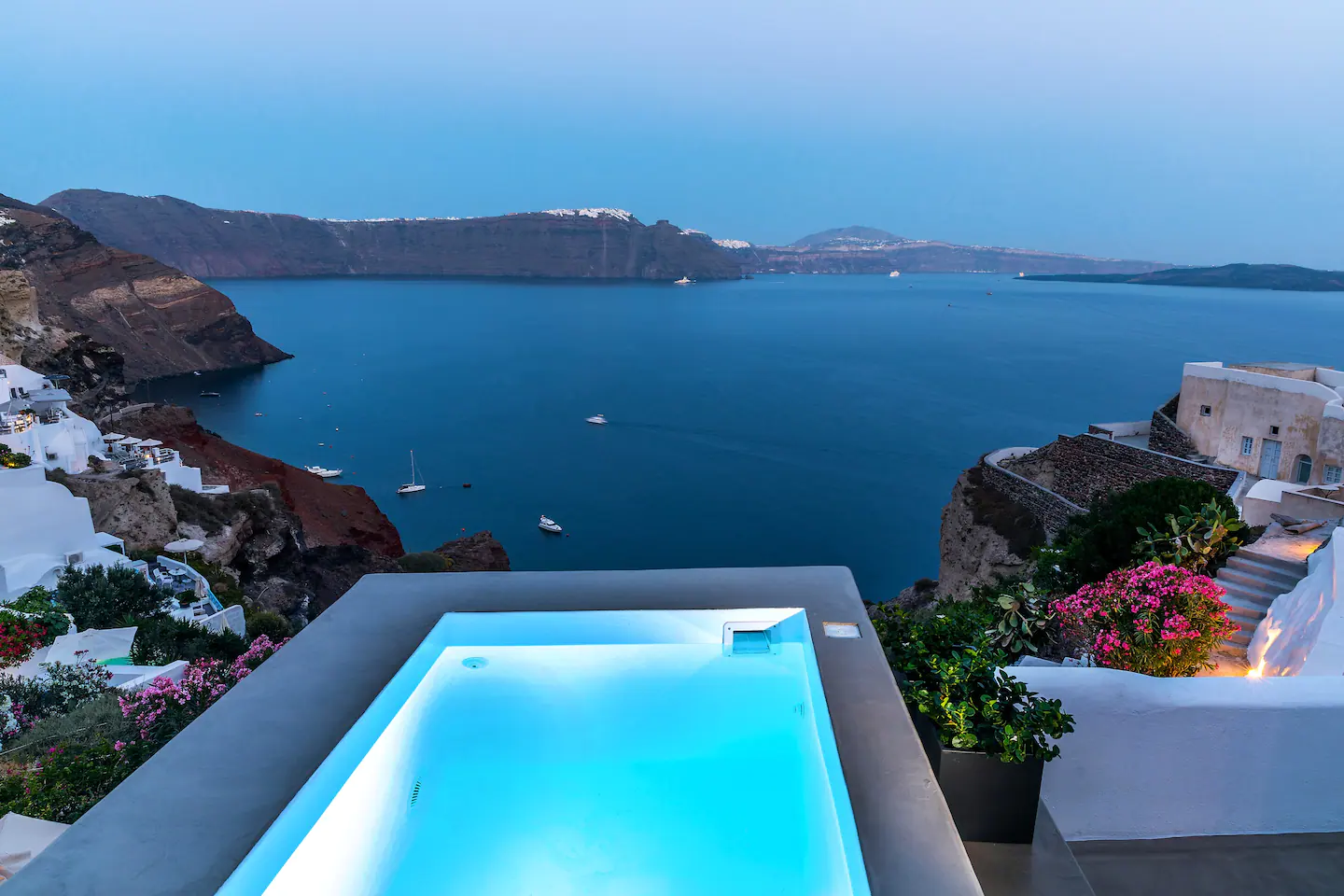 caldera houses oia santorini