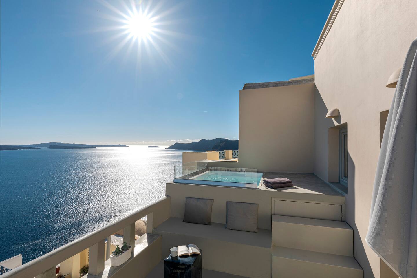 sanntorini villas oia private pools