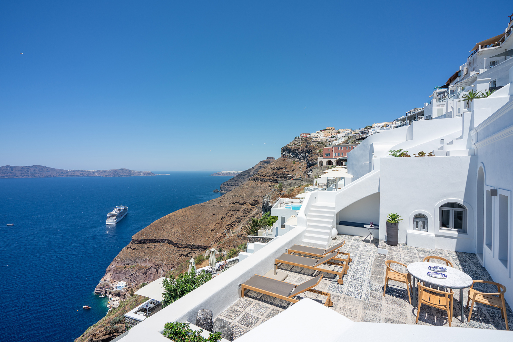 5 bedroom villa fira santorini