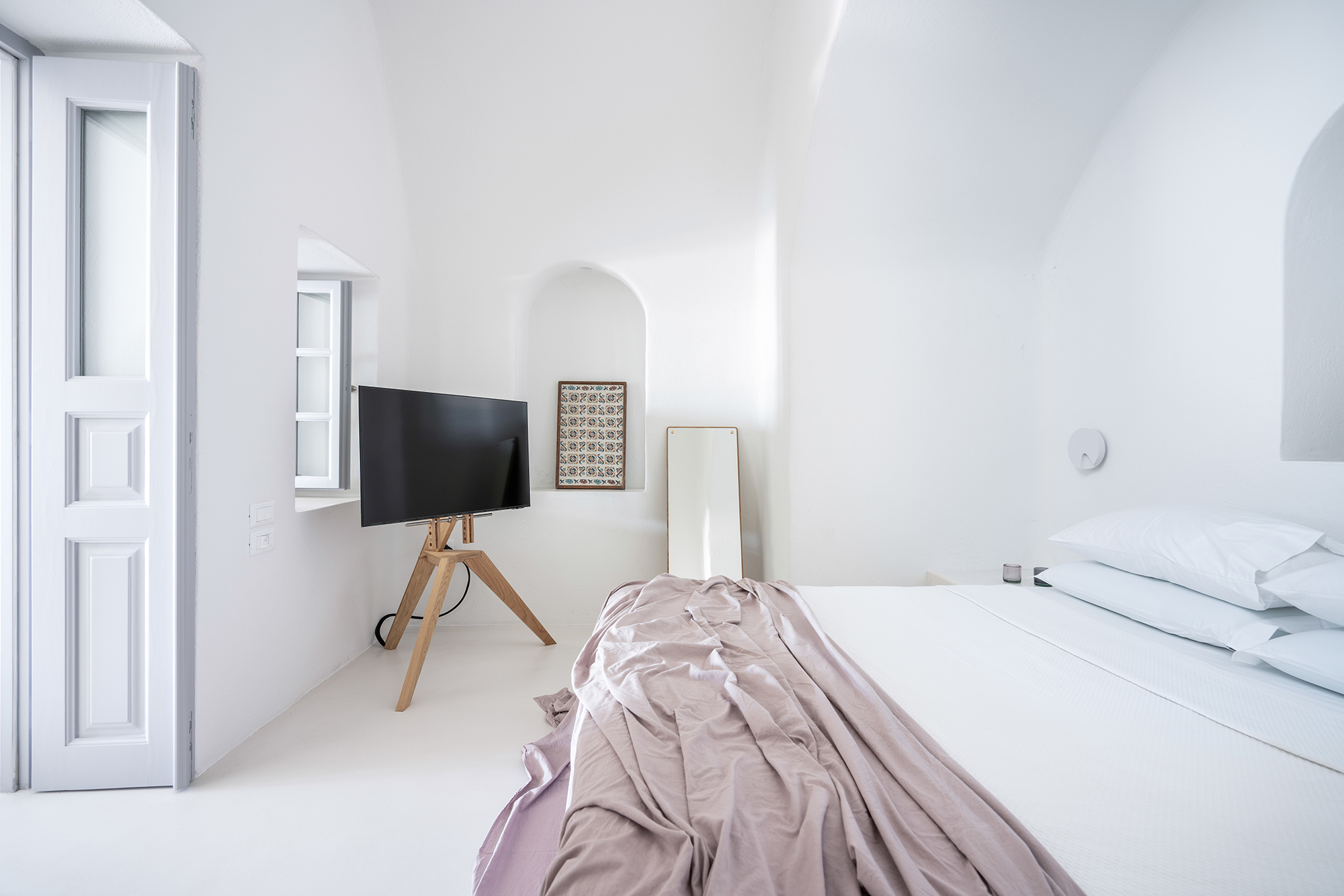 fira intimate retreat rooms