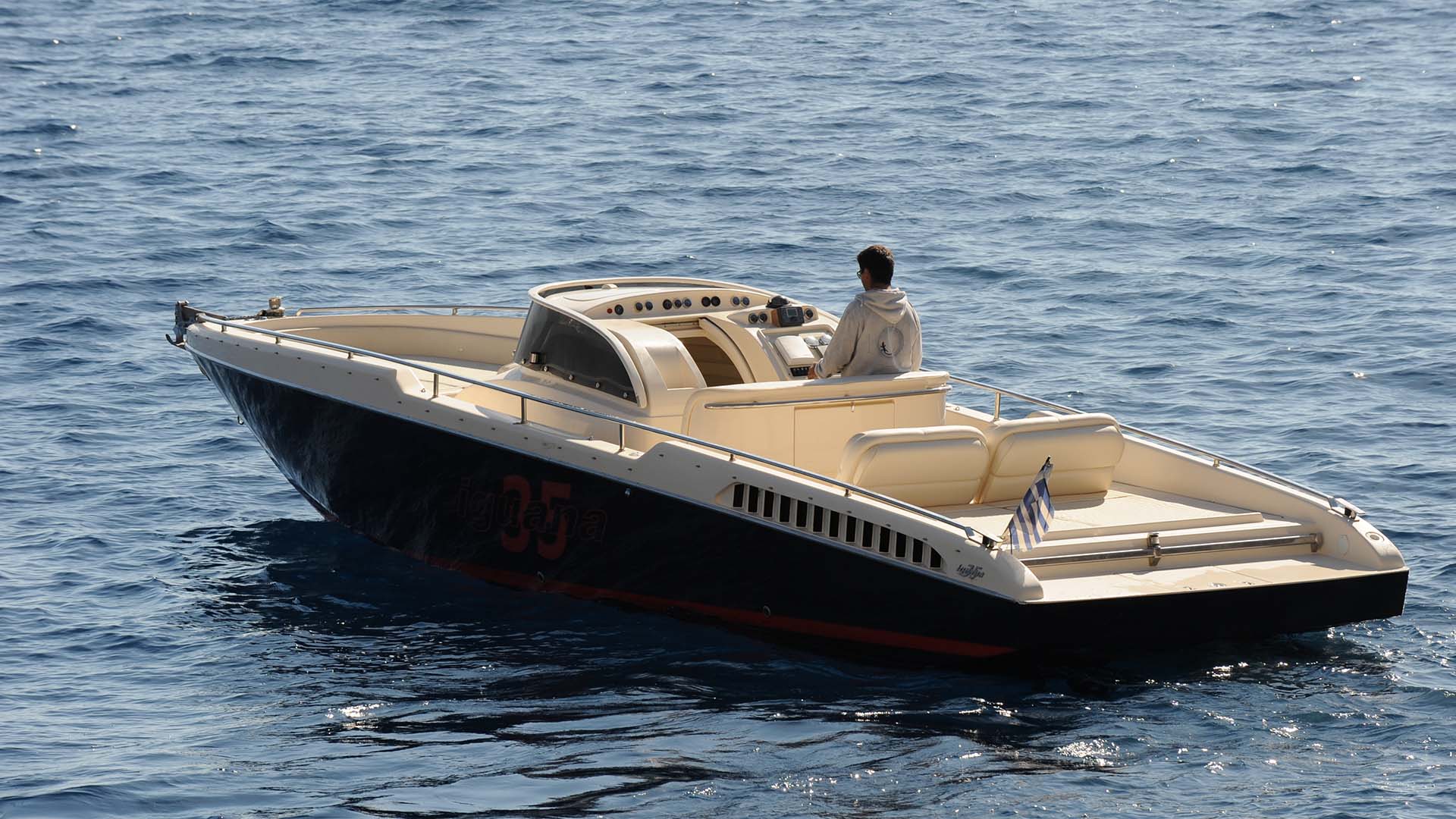 santorini speedboat rental
