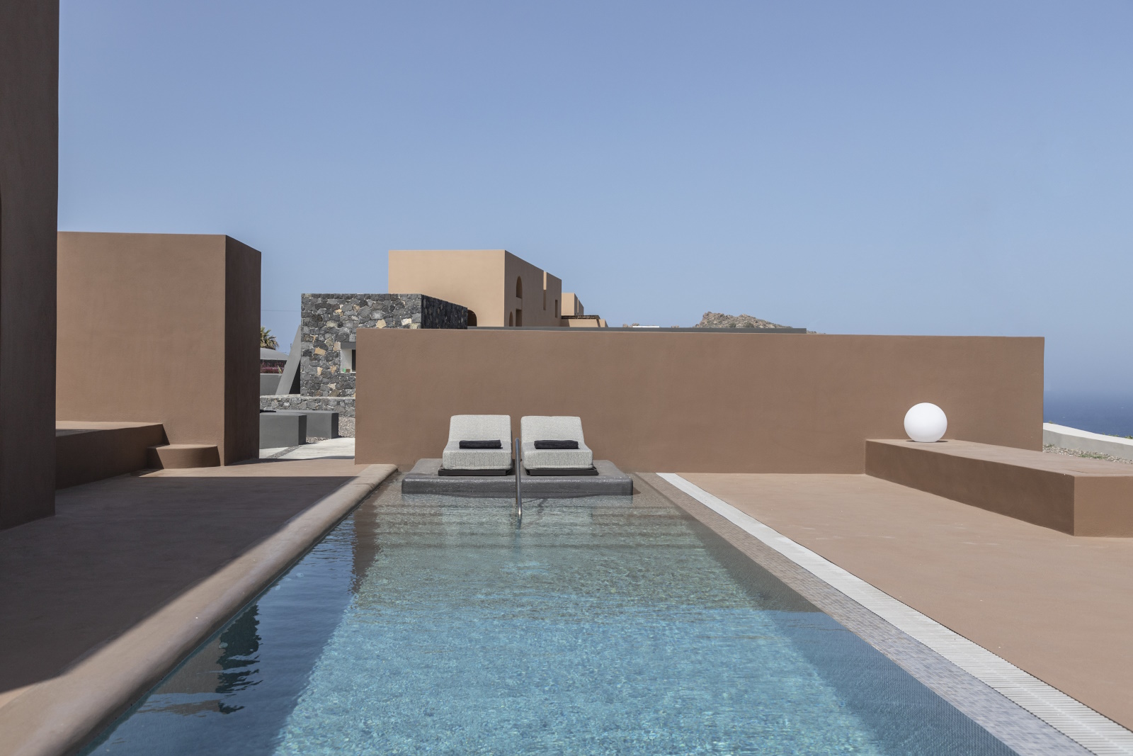 serena villas akrotiri santorini pool terrace