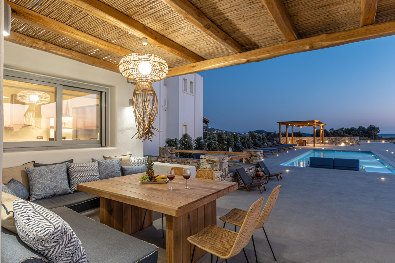 plaka beach luxury villas terrace dining