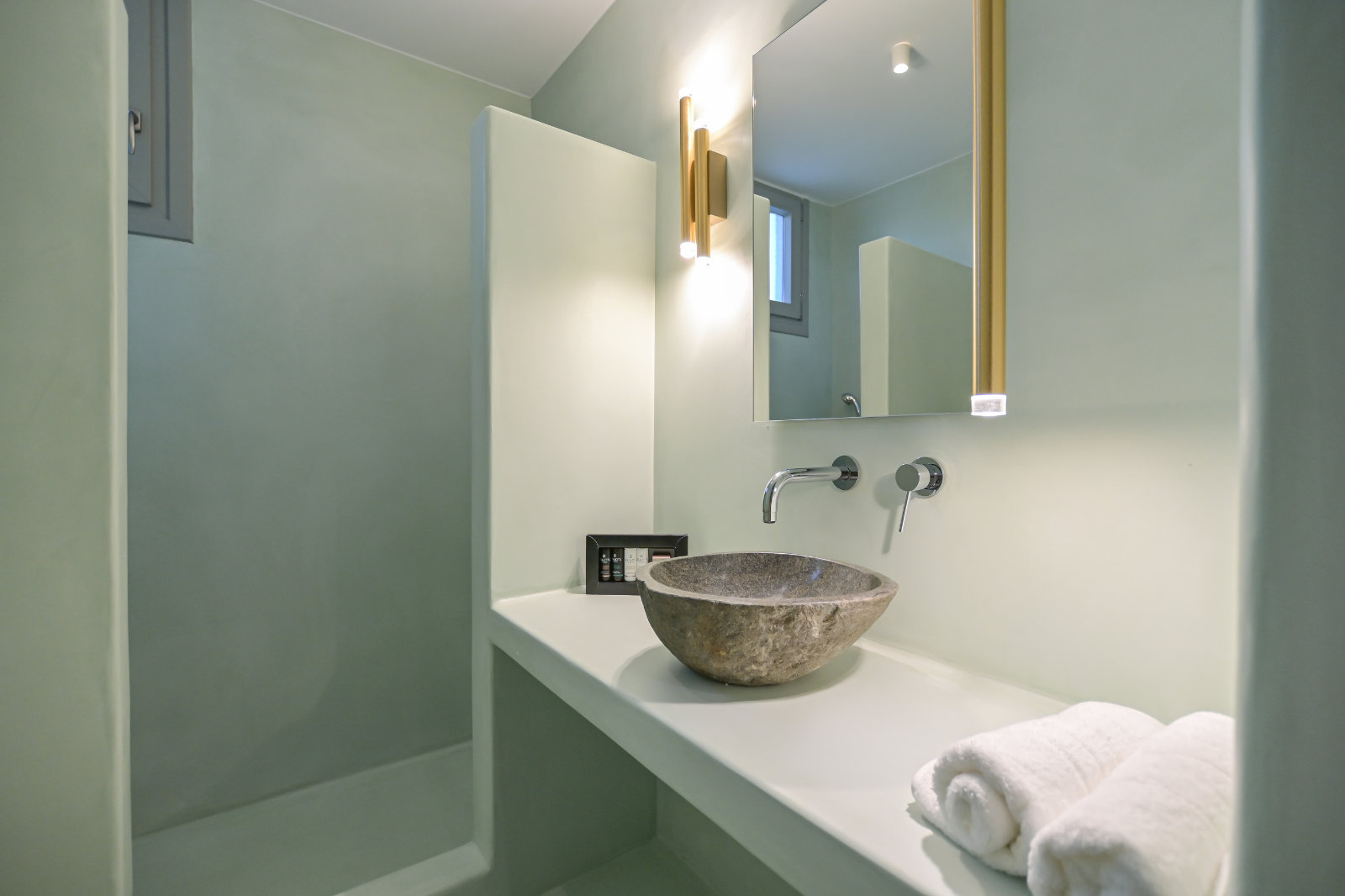 bathrooms plaka beach luxury villas