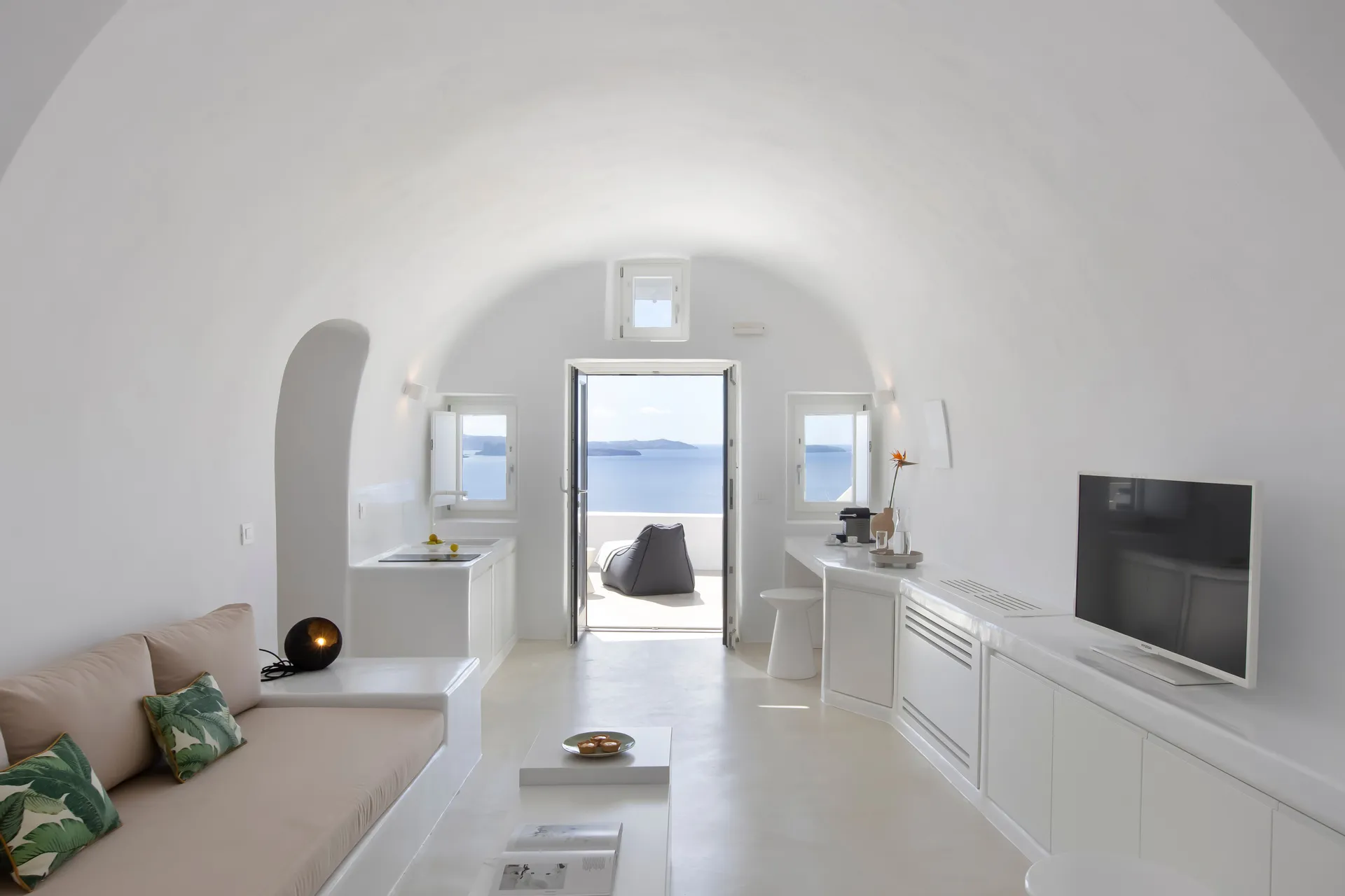 oia cave houses