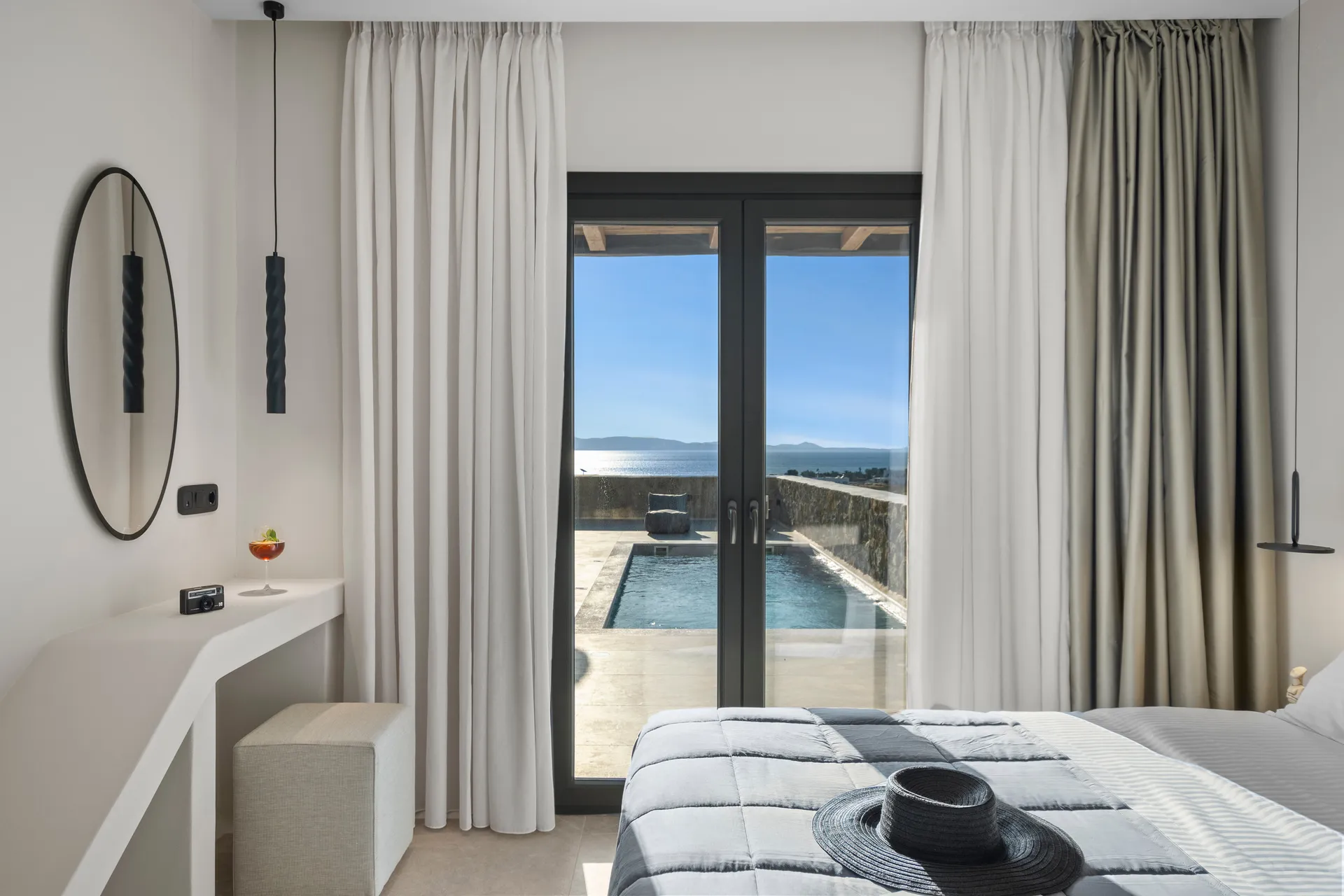 naxos plaka beach villas